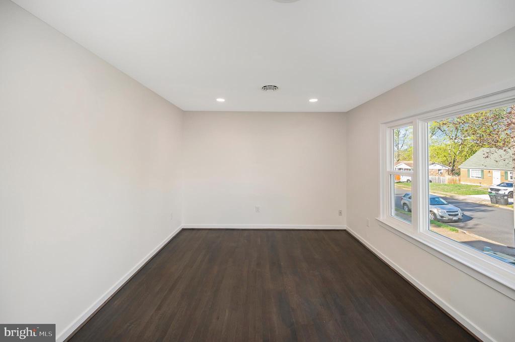 13909 Gum Ln
