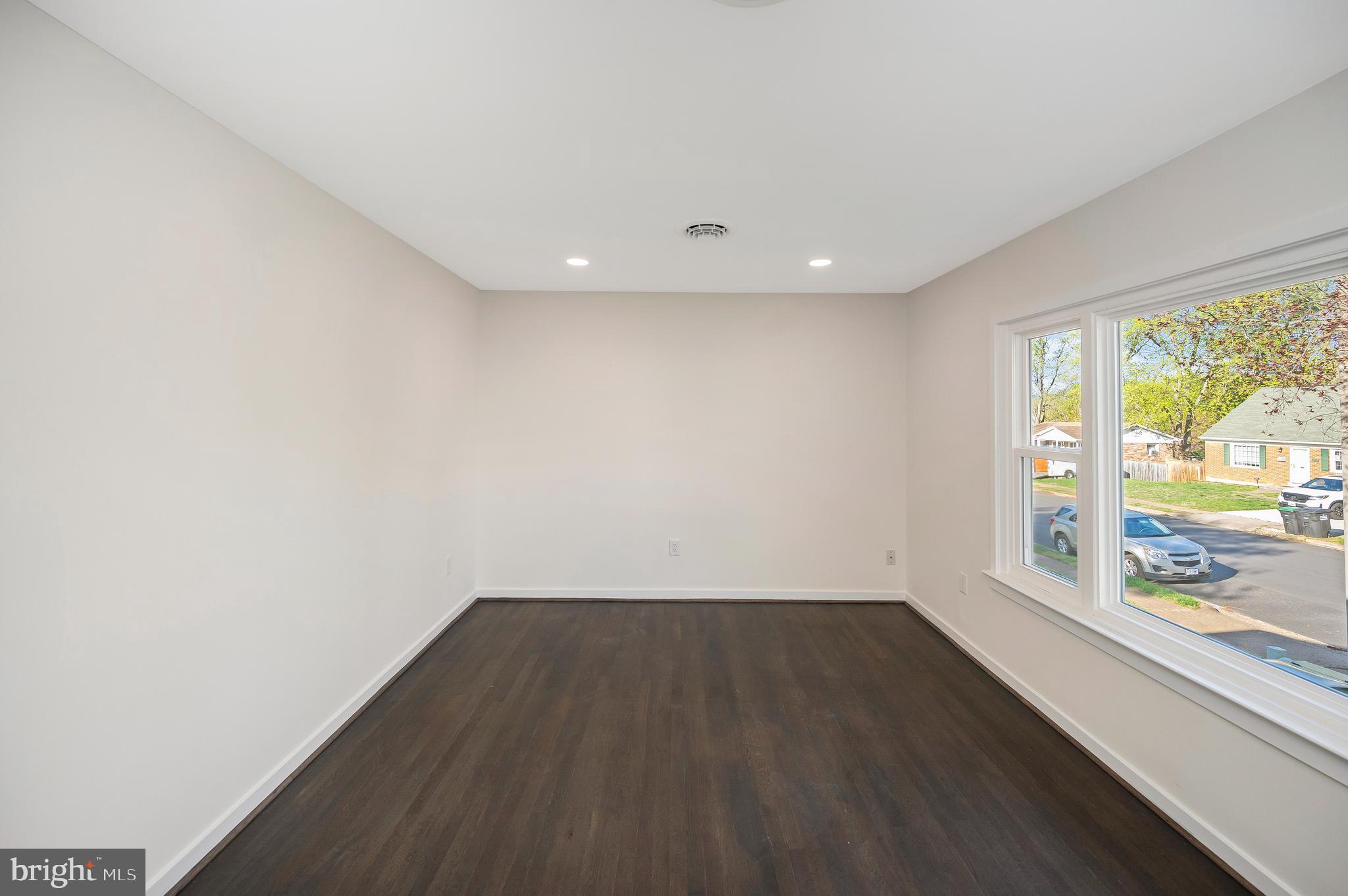 13909 Gum Ln