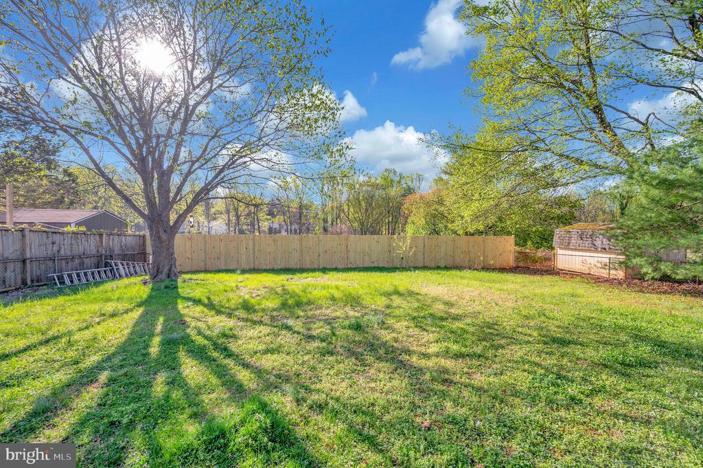 13909 Gum Ln