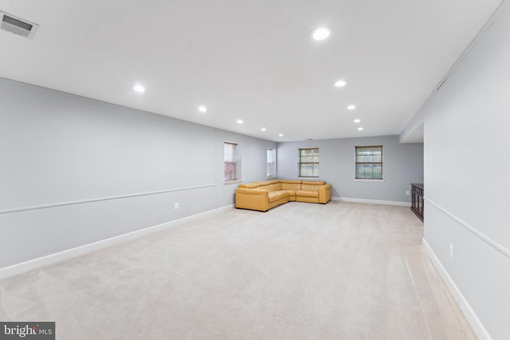 14305 Bakerwood Pl