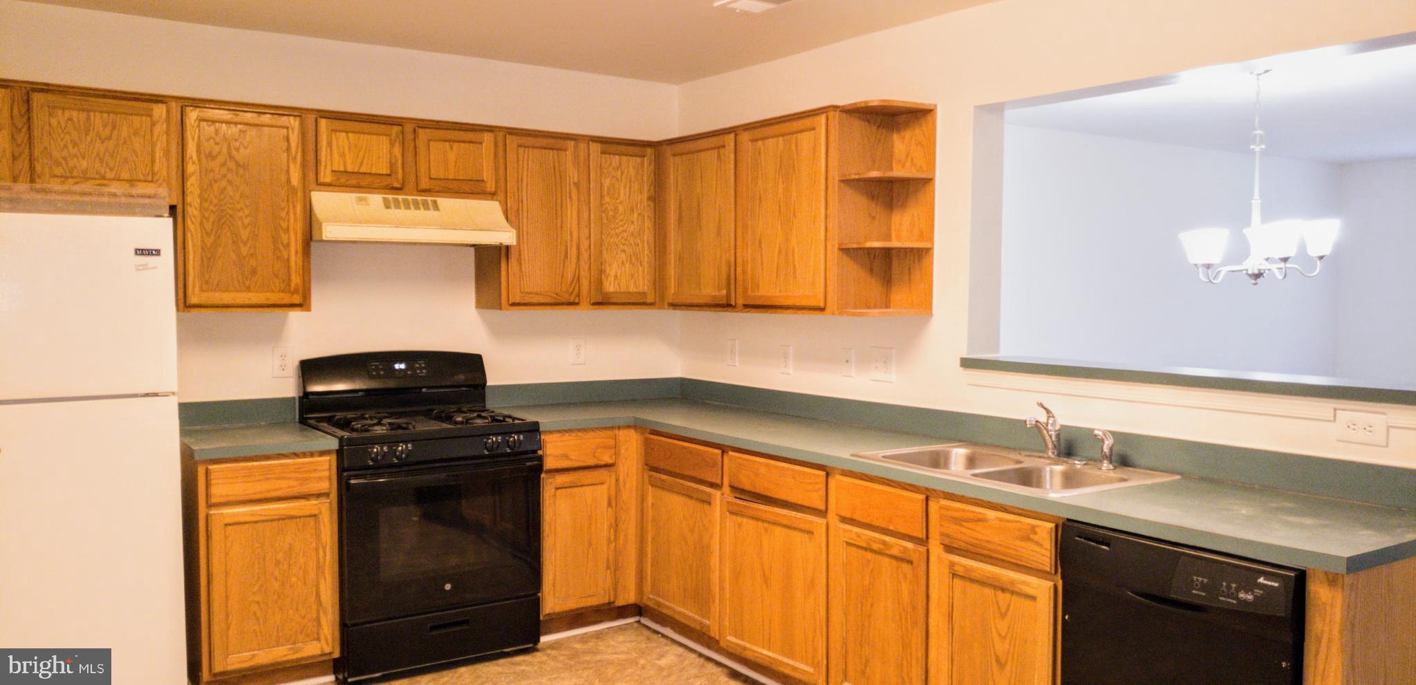 7903 APACHE RIDGE CT