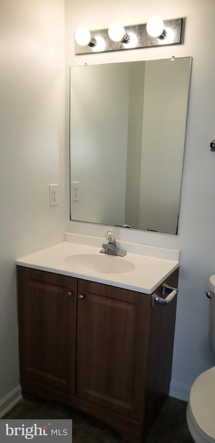 7903 APACHE RIDGE CT