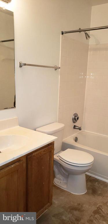 7903 APACHE RIDGE CT