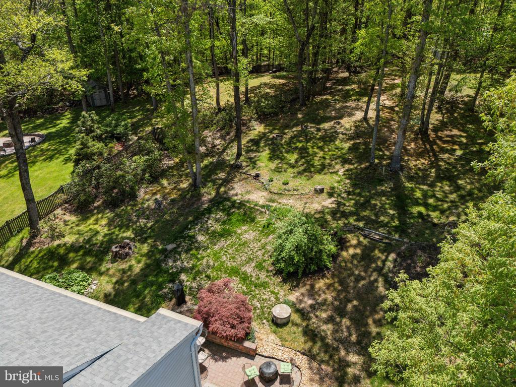 6089 THRAVE LANE