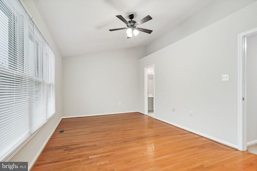 7306 SAINT JOHNS CT