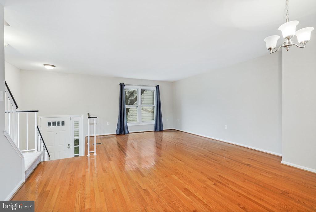 7306 SAINT JOHNS CT