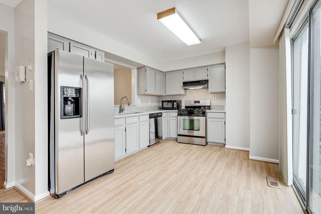 7306 SAINT JOHNS CT