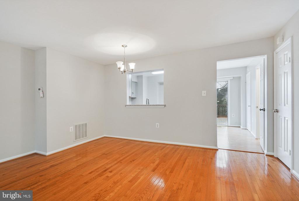 7306 SAINT JOHNS CT