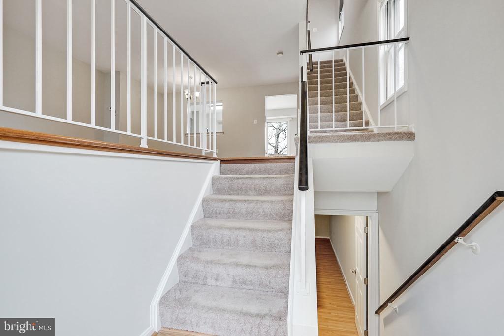 7306 SAINT JOHNS CT