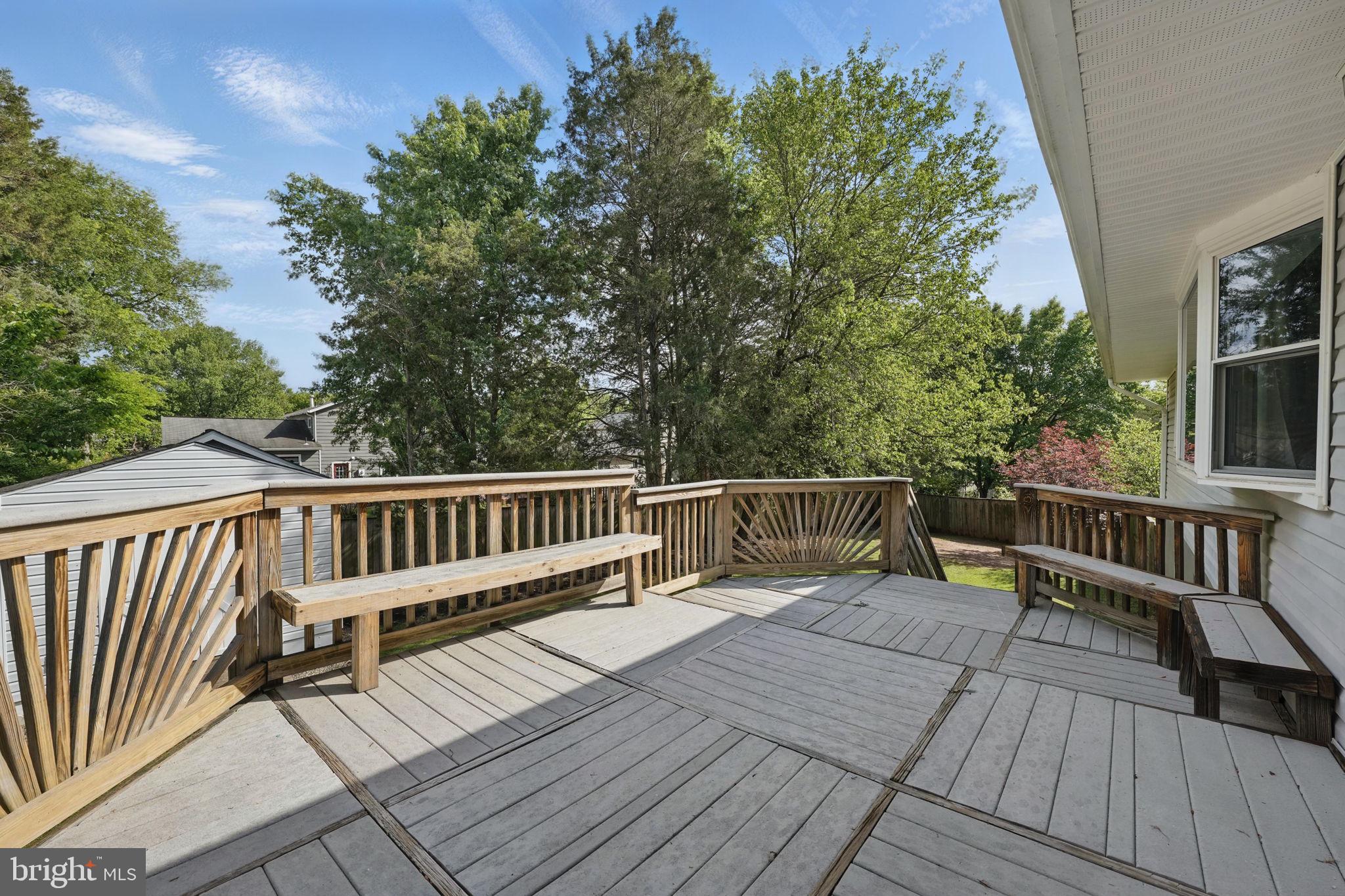 9706 Glen Ct