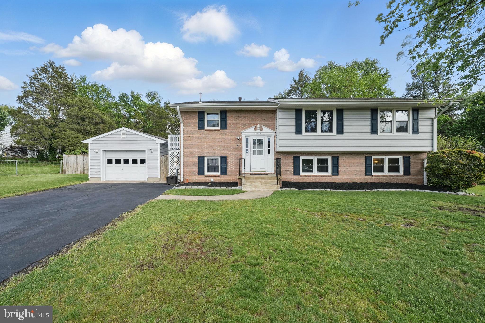 9706 Glen Ct