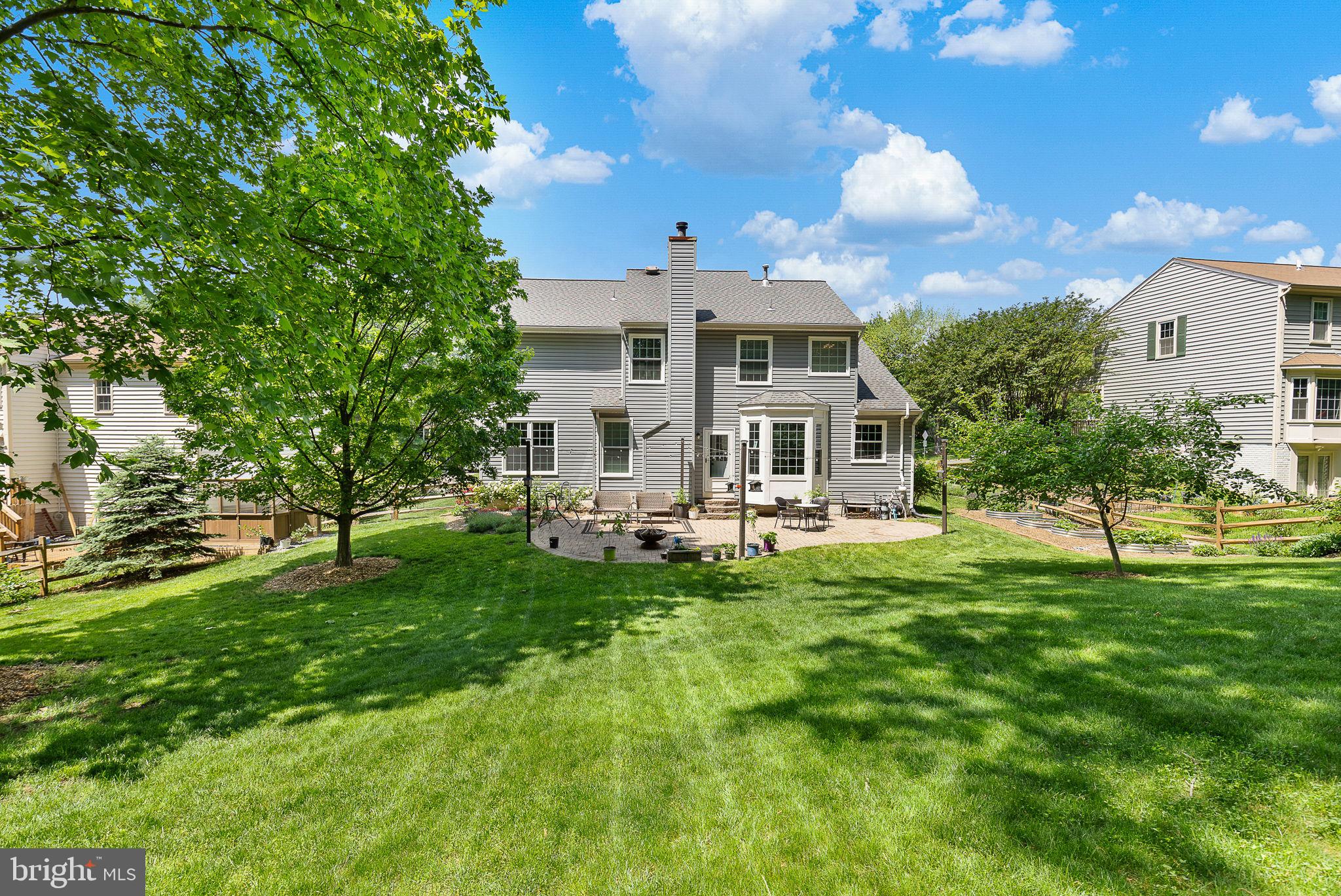 3587 Lions Field Rd