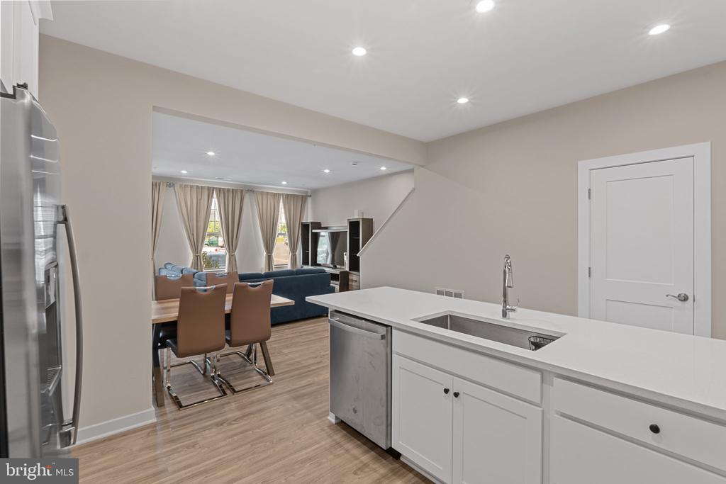 AMBROSE LN #819A