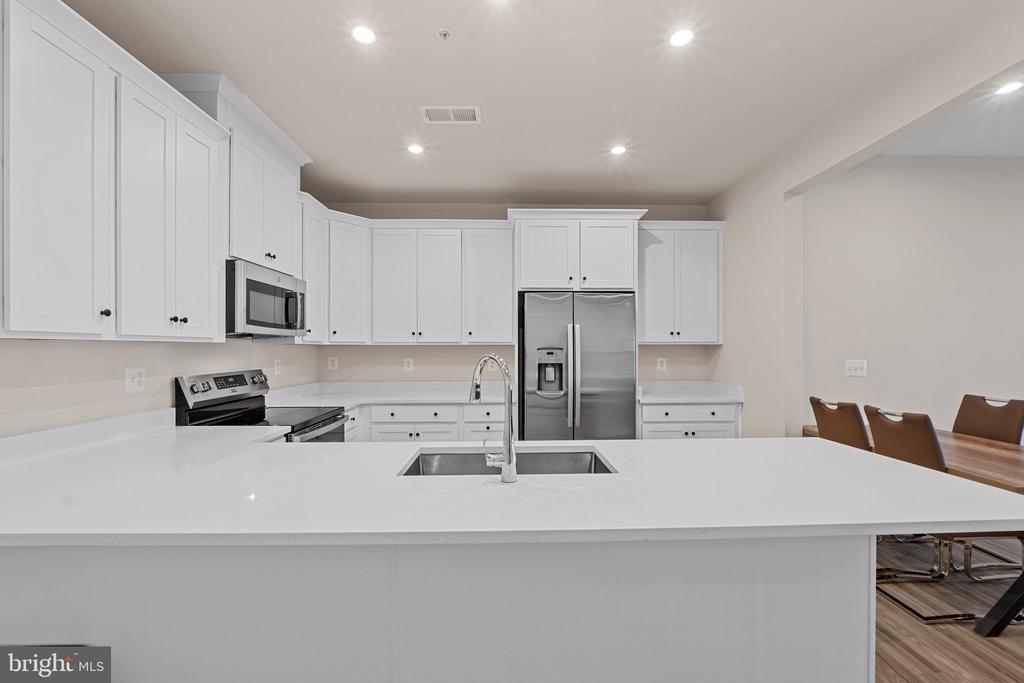 AMBROSE LN #819A