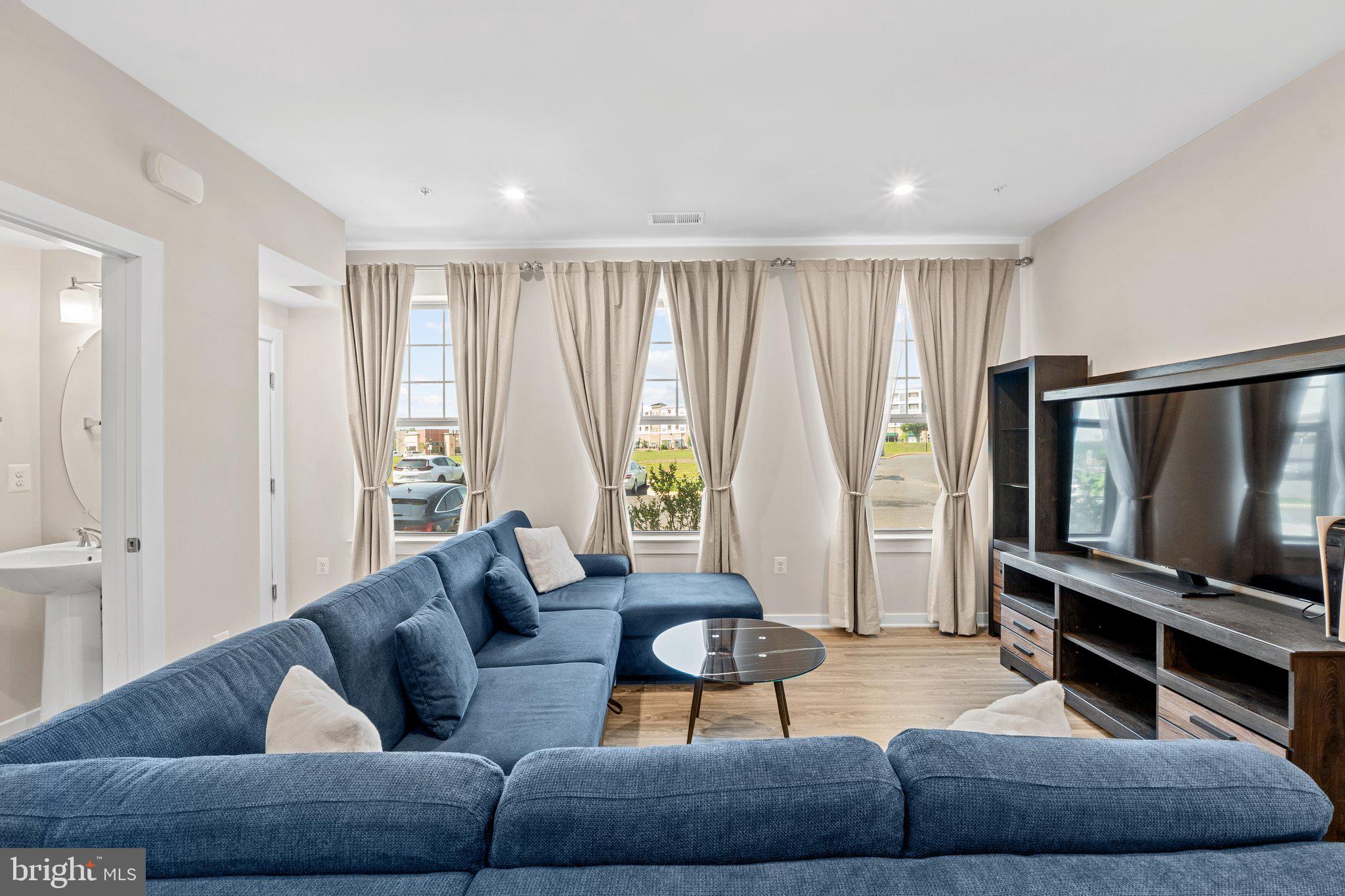 AMBROSE LN #819A