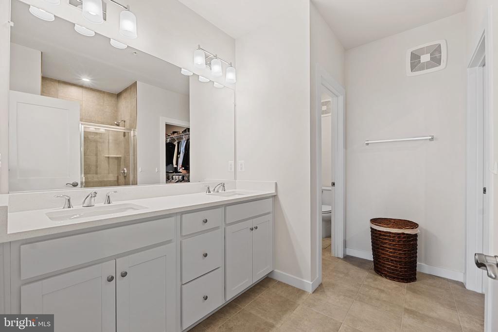 AMBROSE LN #819A