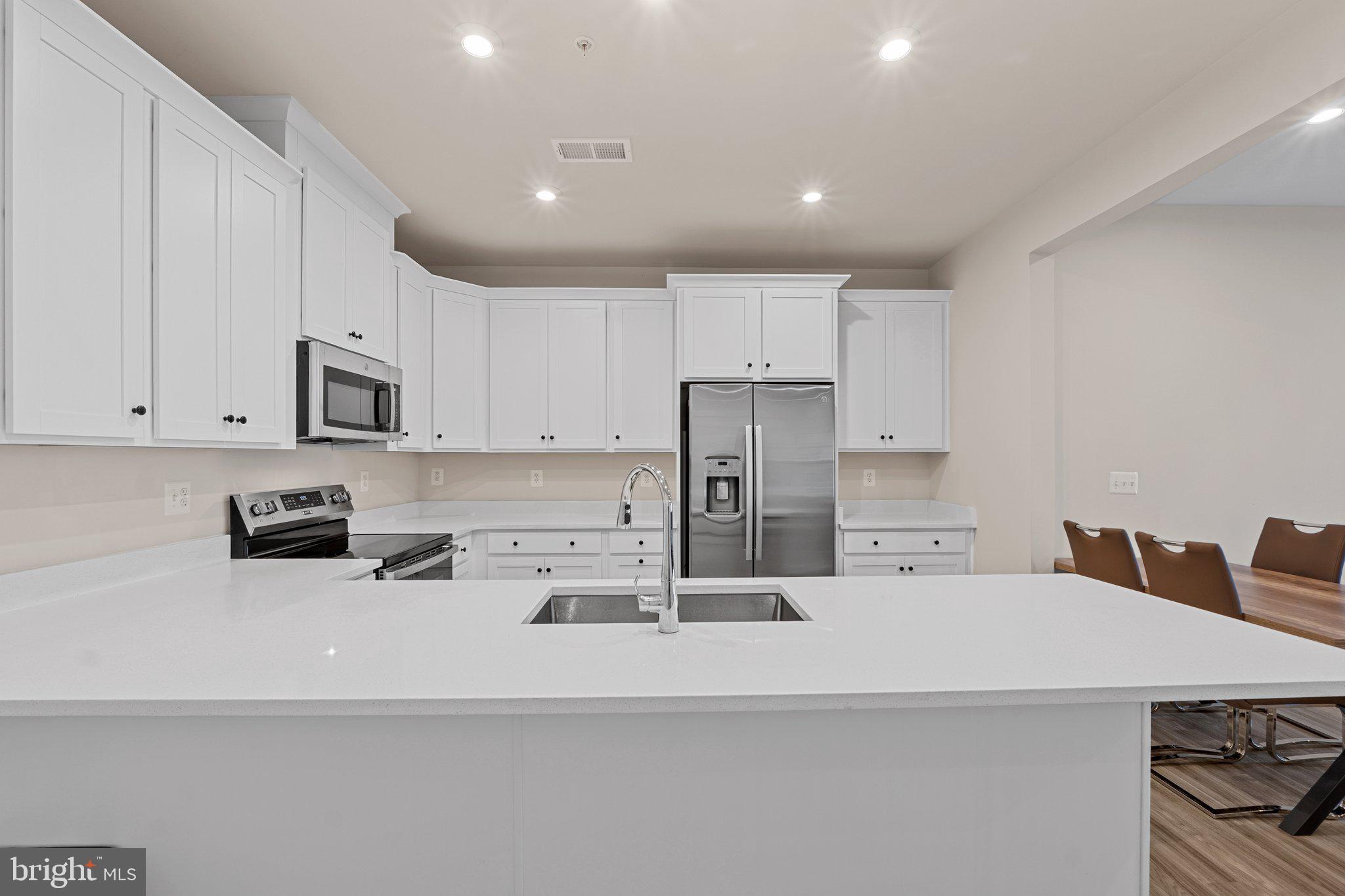 AMBROSE LN #819A