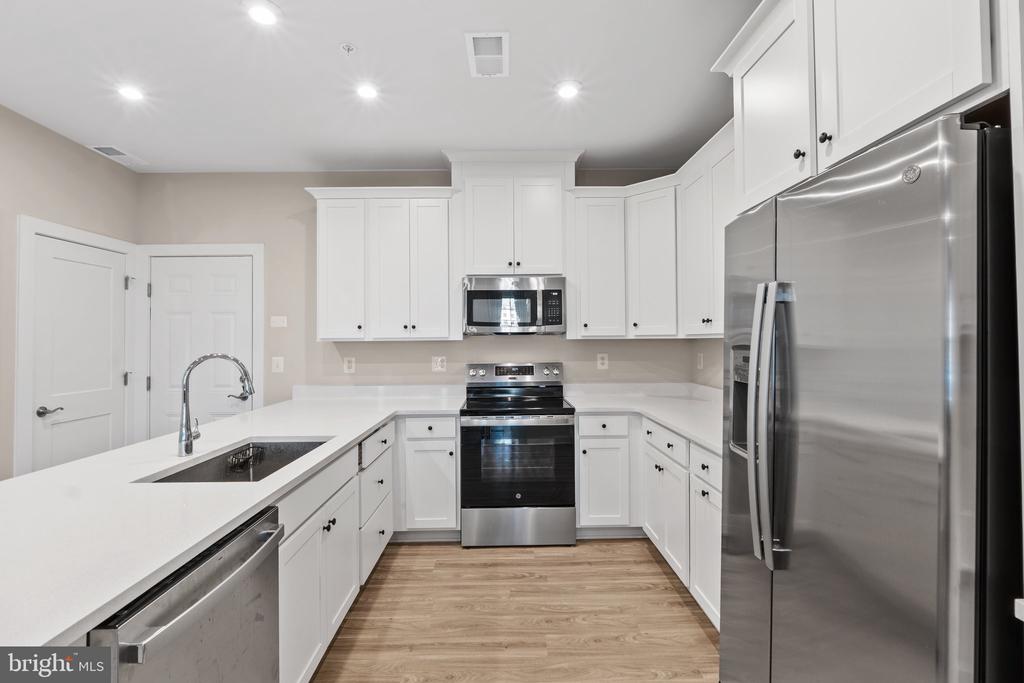AMBROSE LN #819A