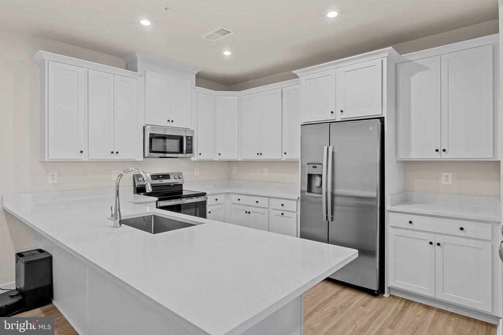 AMBROSE LN #819A