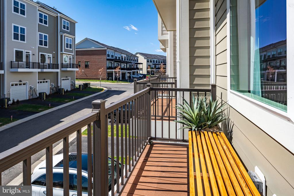 1 Belmont Bay Dr