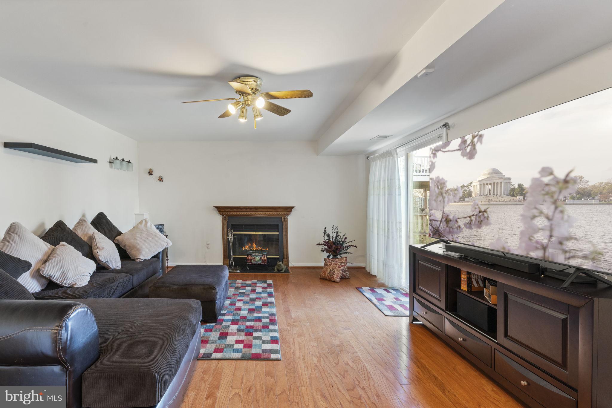 14690 STRATFORD DR