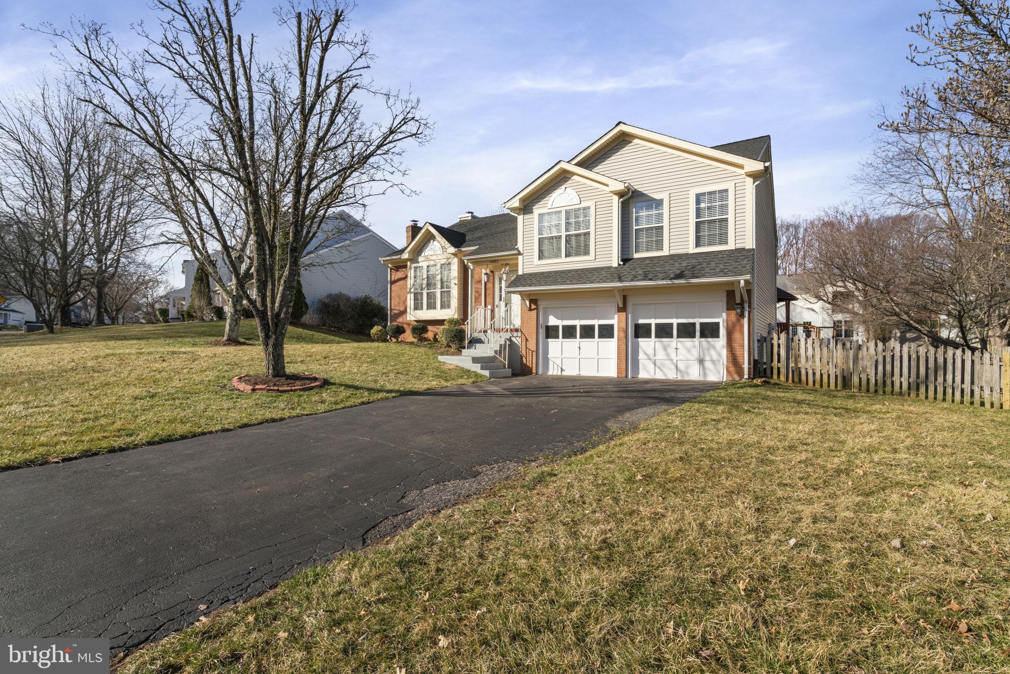 14690 STRATFORD DR