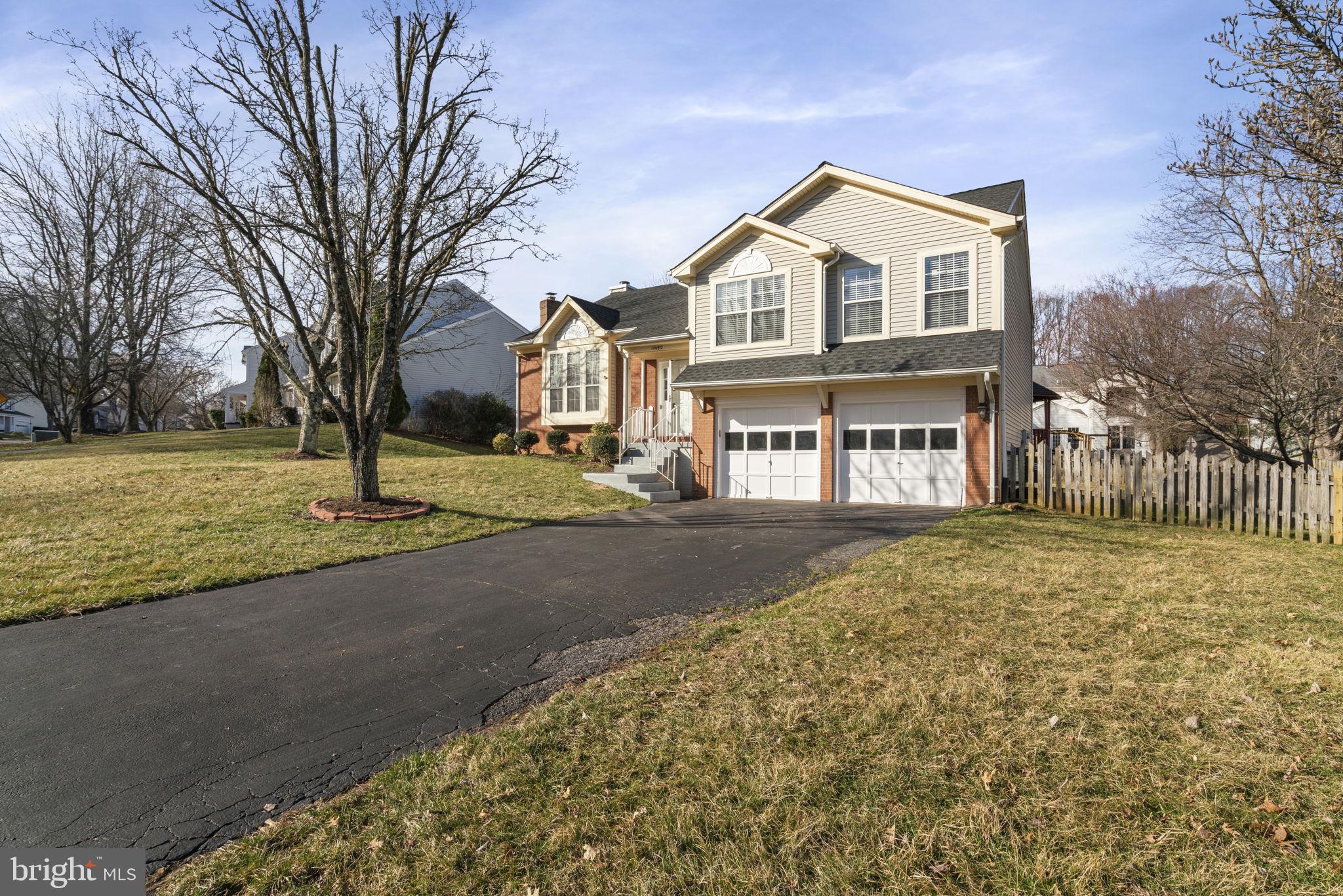 14690 STRATFORD DR