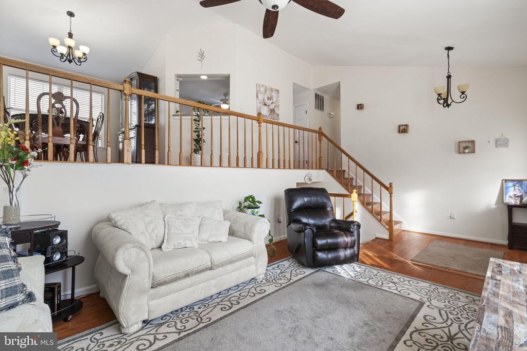 14690 STRATFORD DR