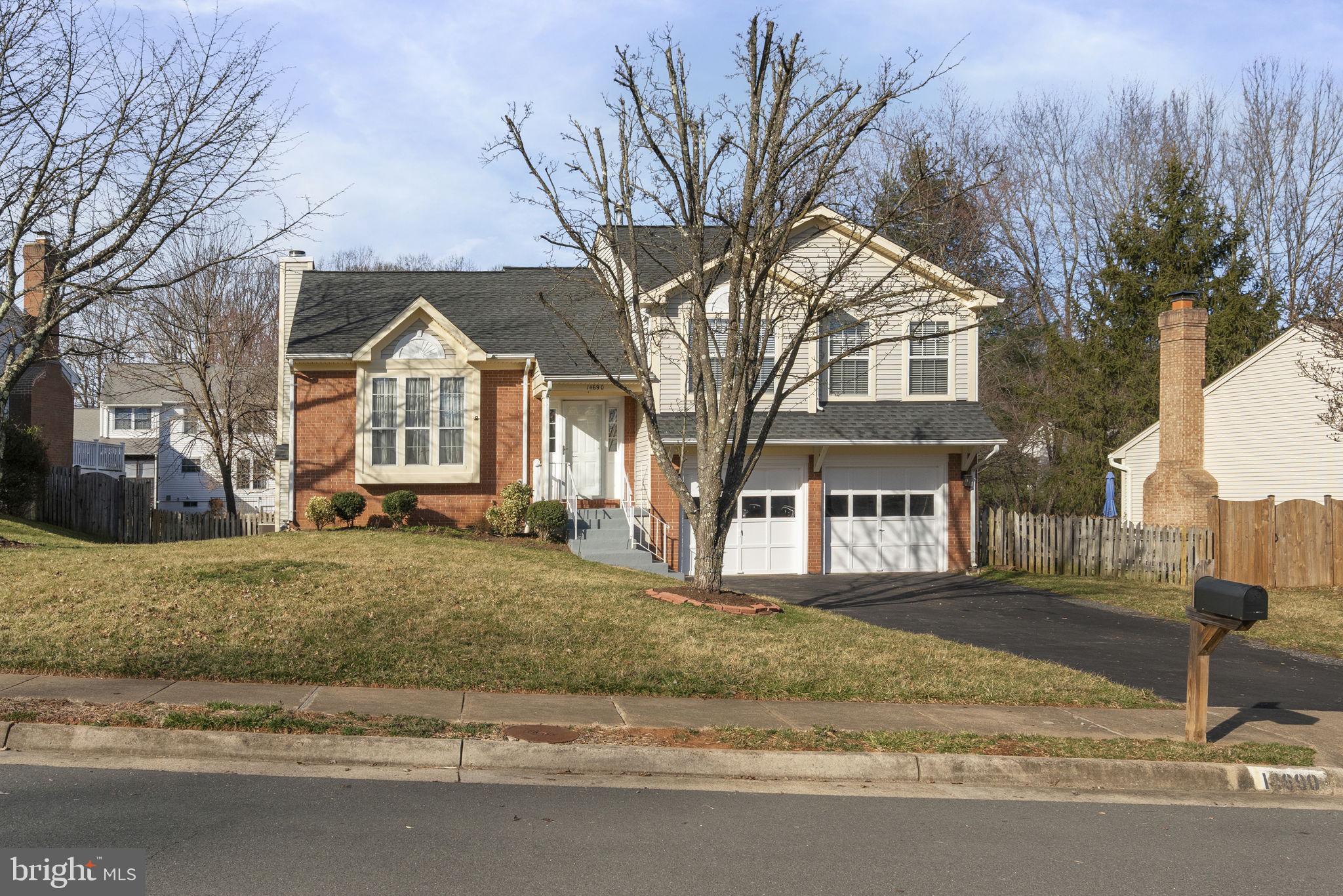 14690 STRATFORD DR
