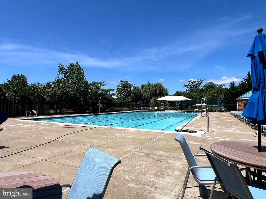 440 Belmont Bay Dr #406