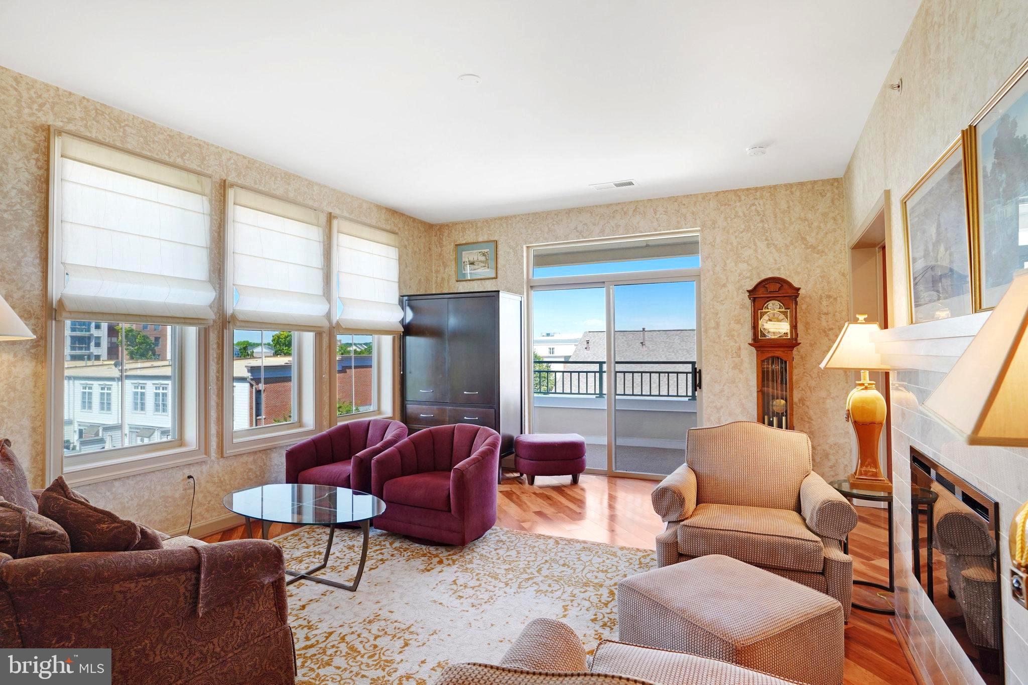 440 Belmont Bay Dr #406