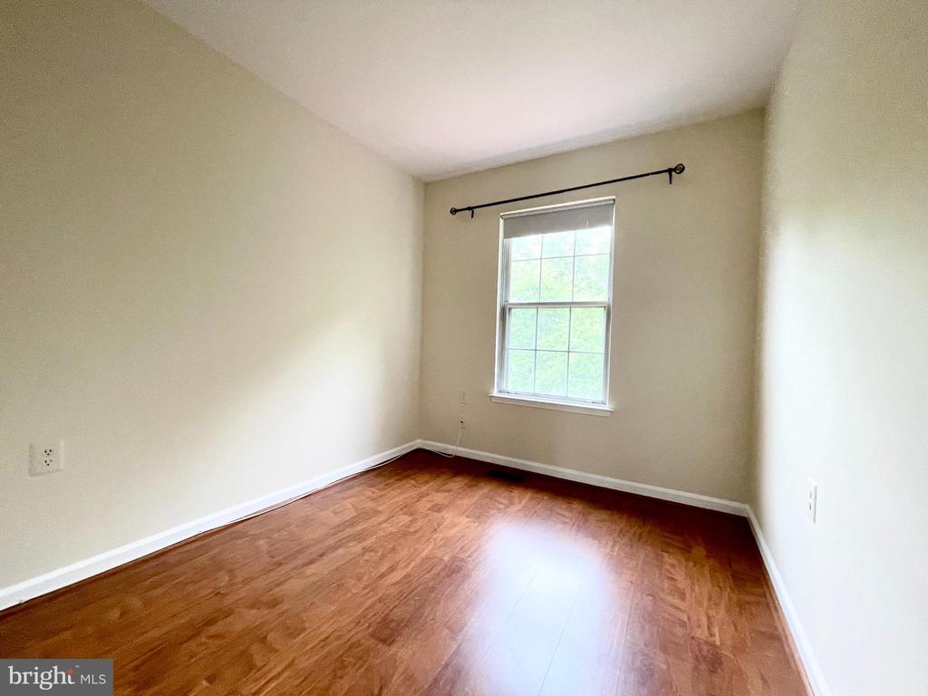 3874 MARQUIS PL
