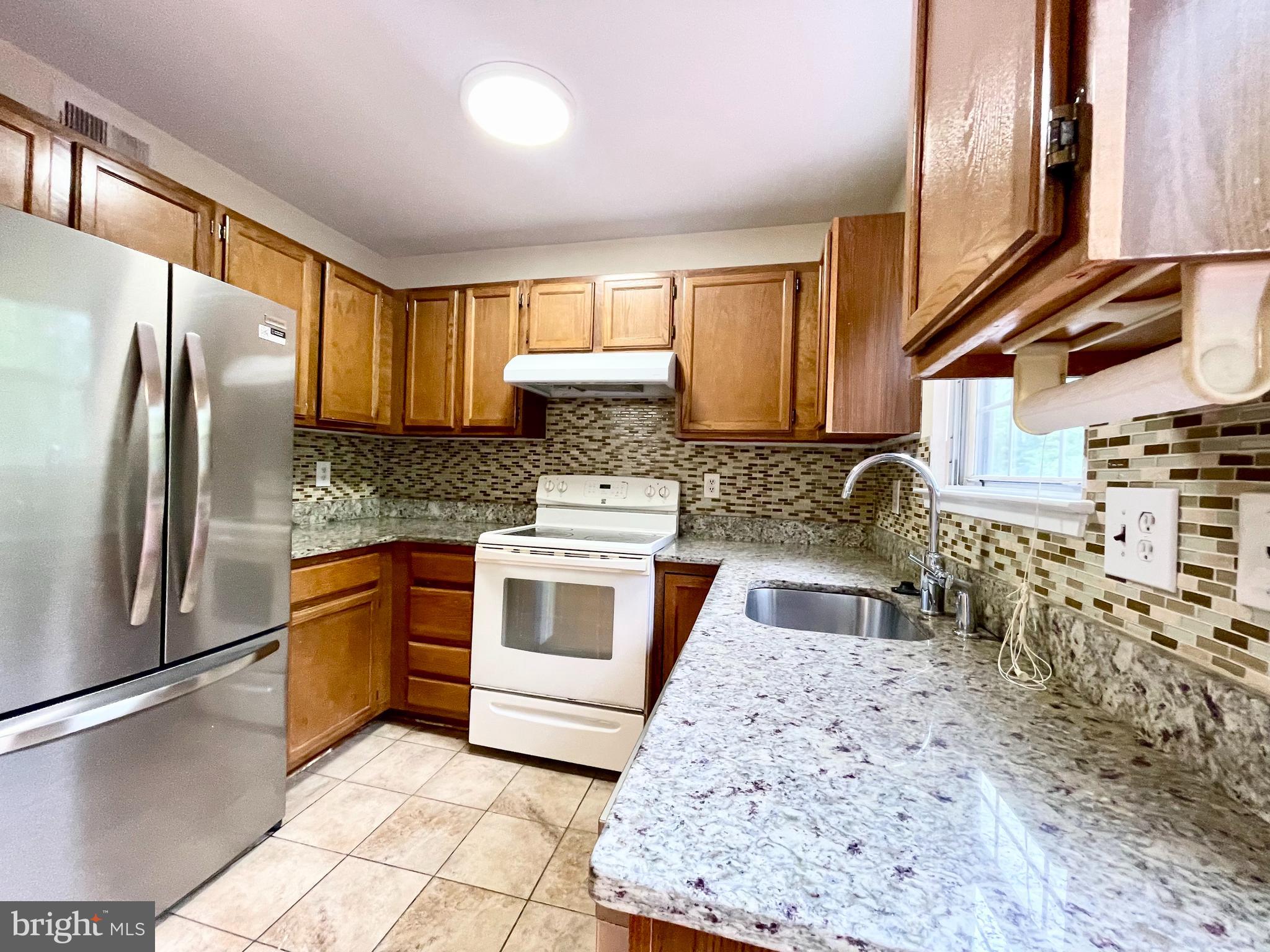 3874 MARQUIS PL