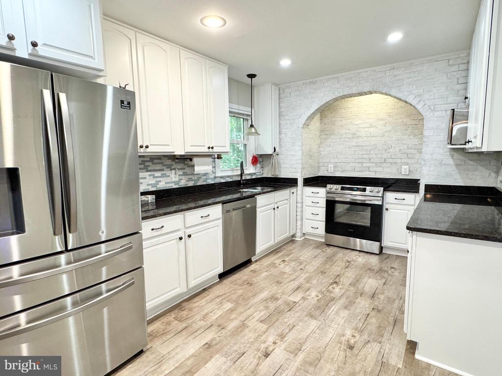 15793 MONCURE