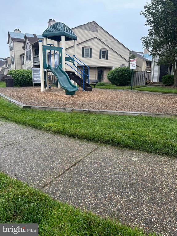 10465 DYLAN PLACE
