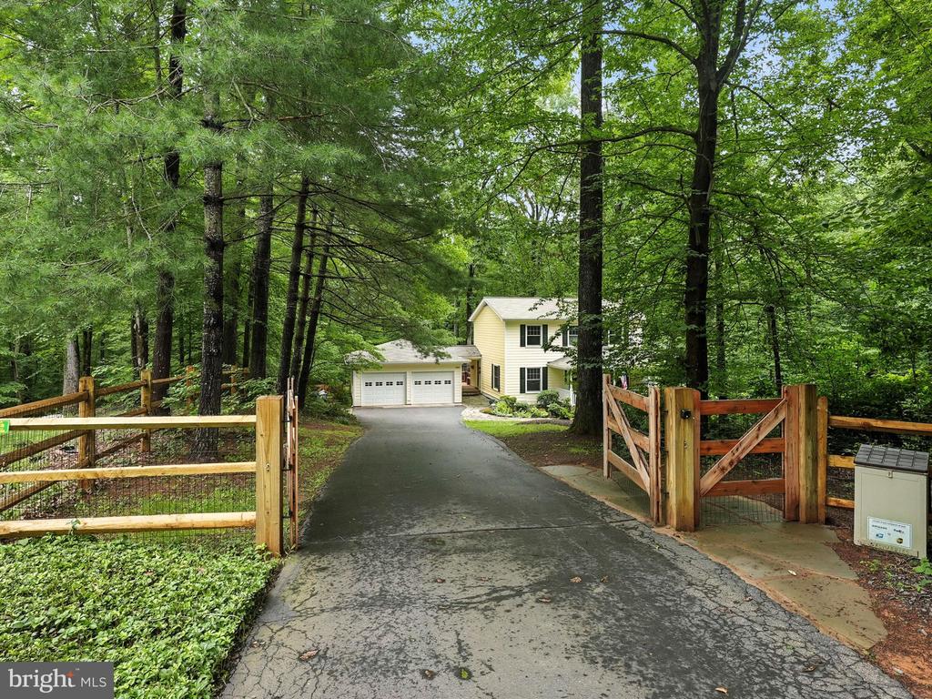 7193 Hall Tavern Ct