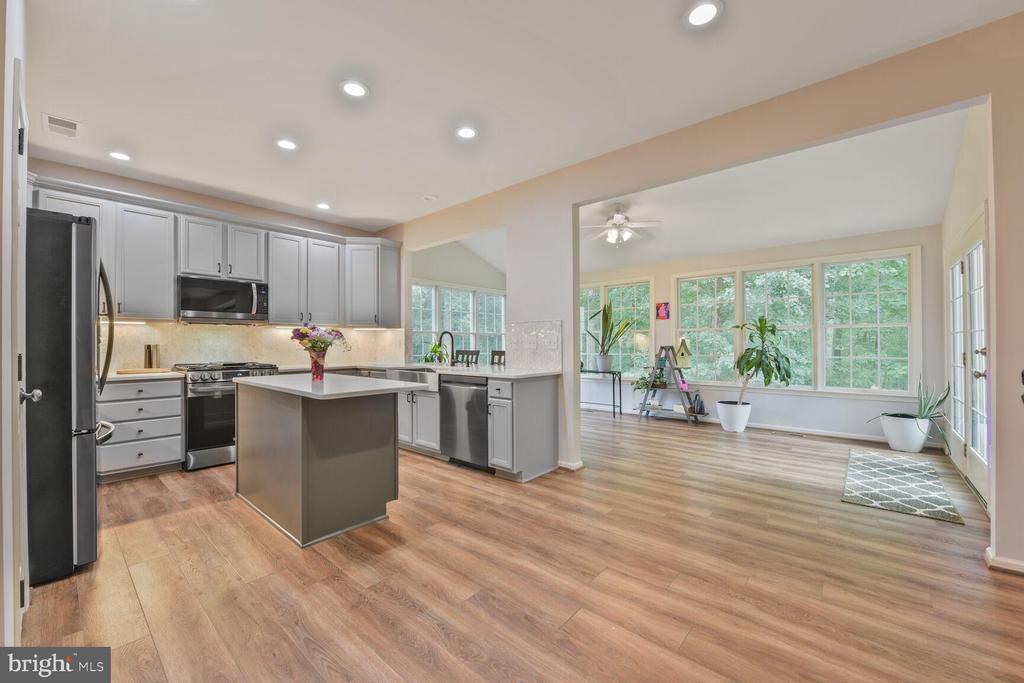 5907 TULLOCH SPRING CT