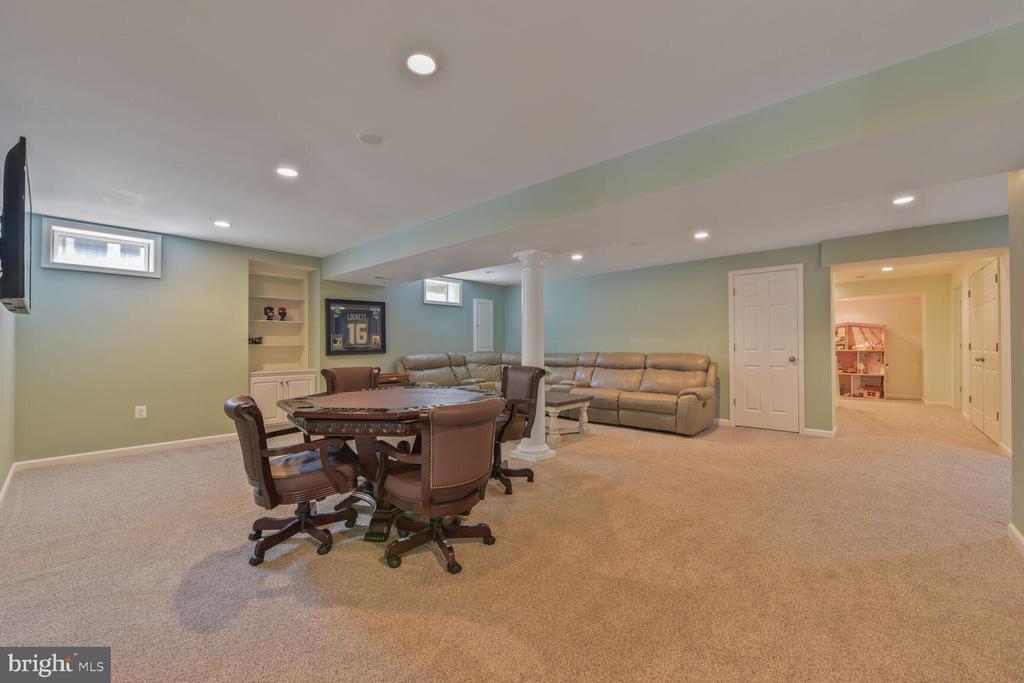 5907 TULLOCH SPRING CT