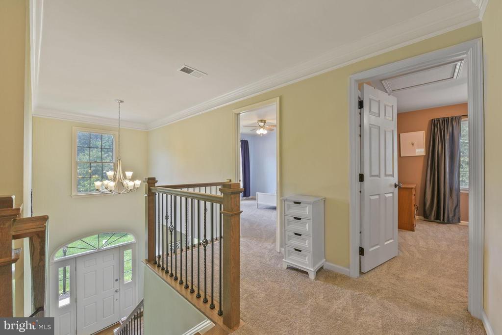 5907 TULLOCH SPRING CT