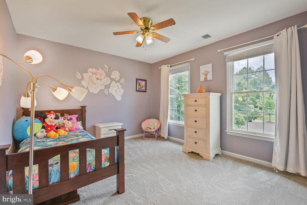 5907 TULLOCH SPRING CT