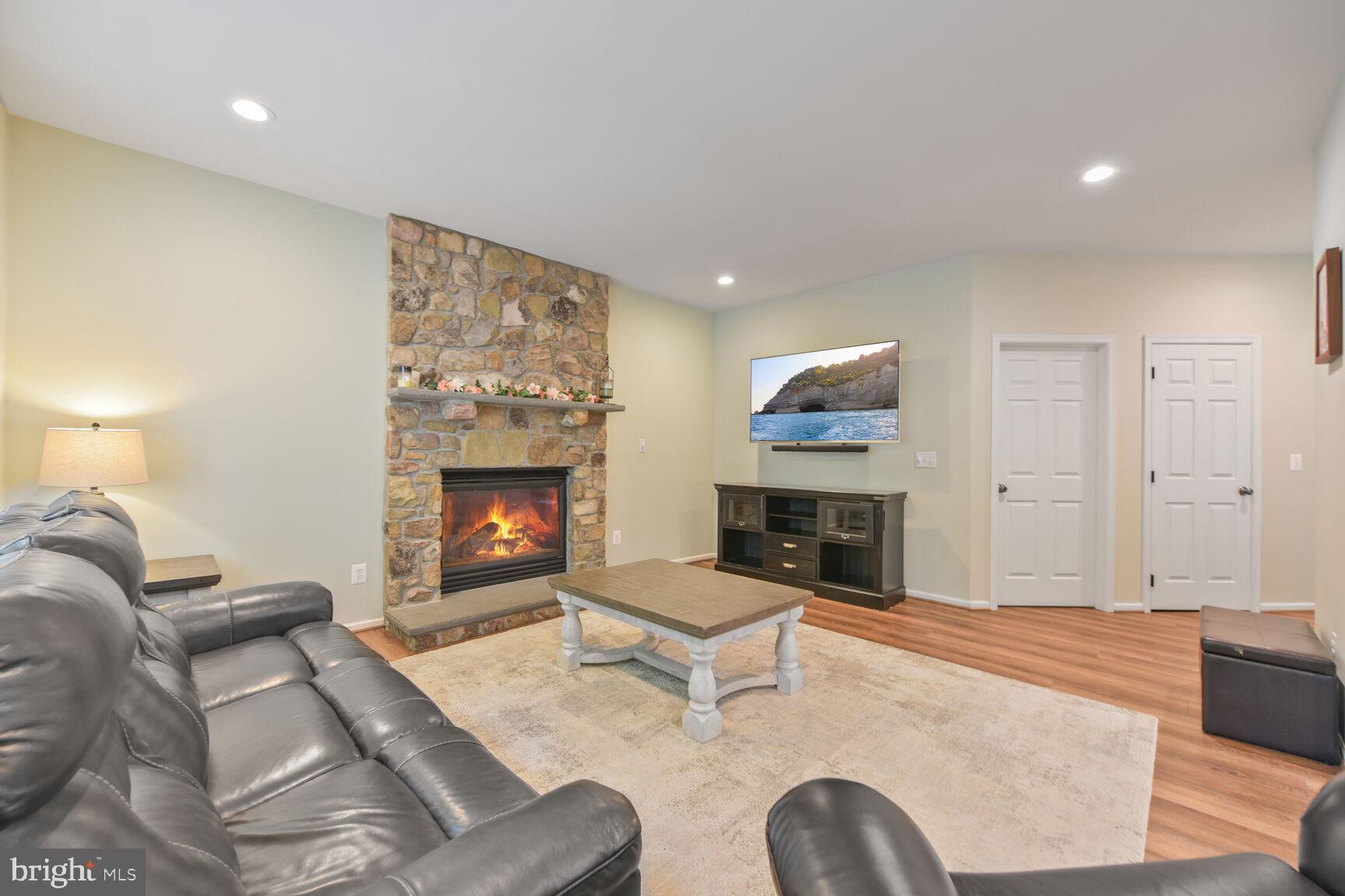 5907 TULLOCH SPRING CT