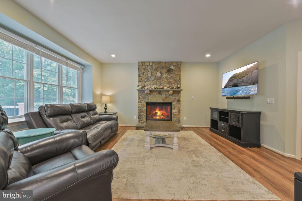 5907 TULLOCH SPRING CT
