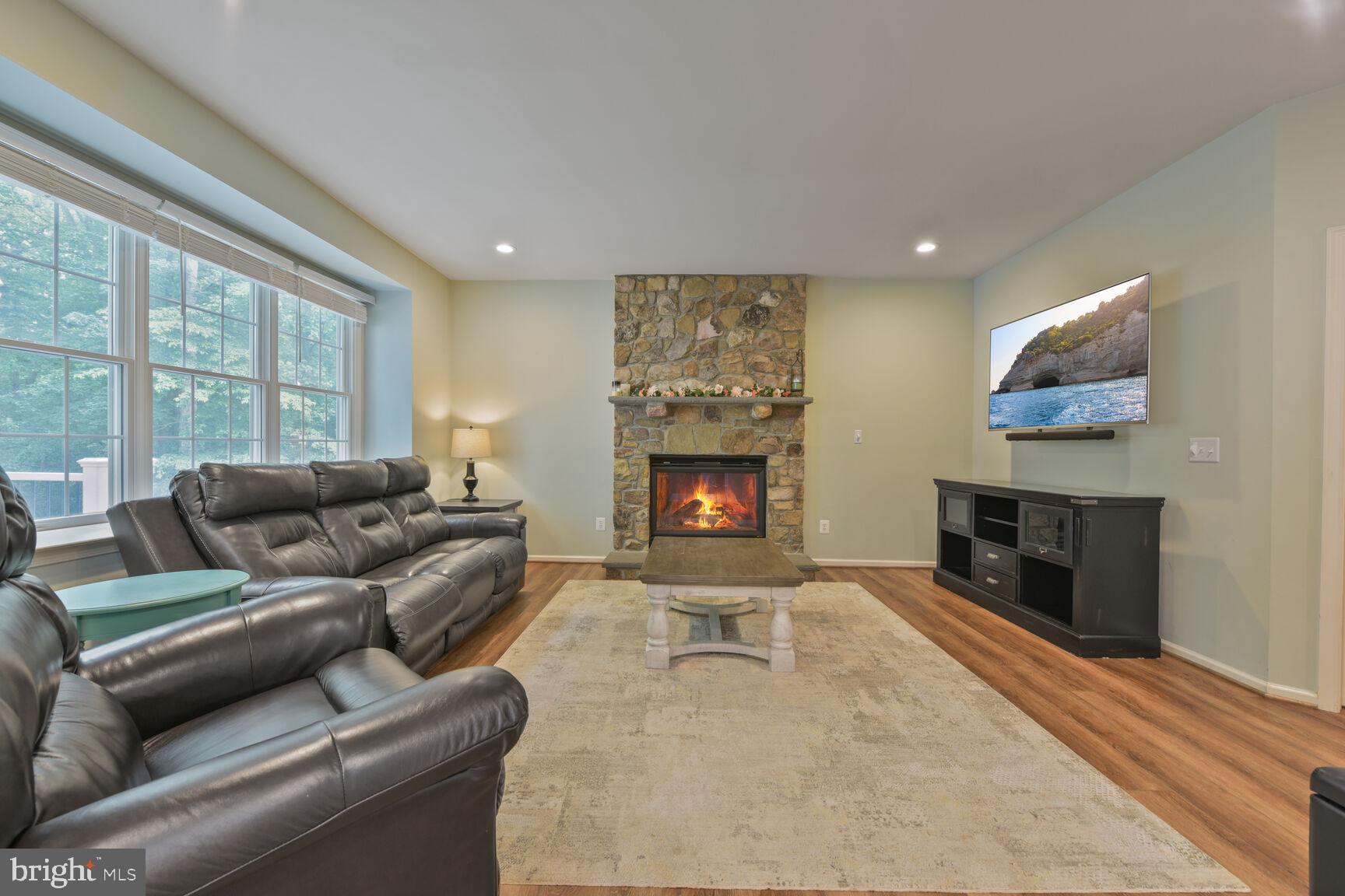 5907 TULLOCH SPRING CT