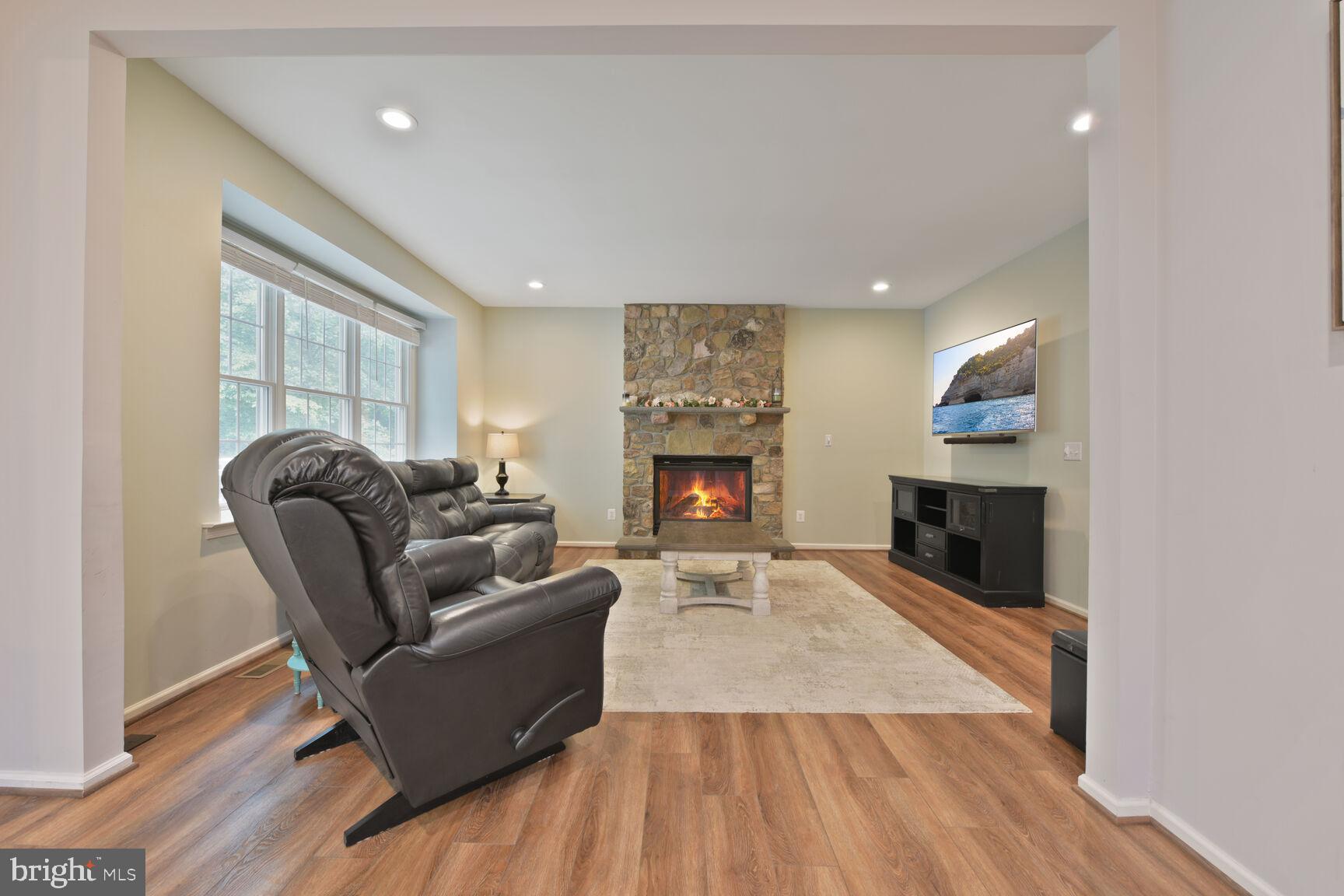 5907 TULLOCH SPRING CT