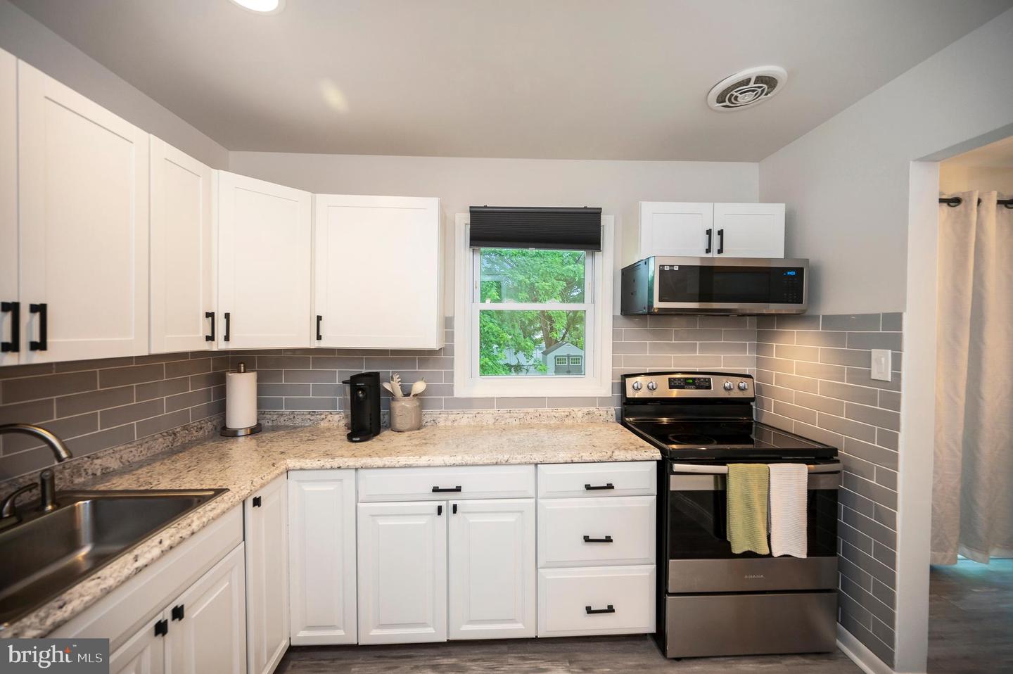 14204 Lindendale Rd