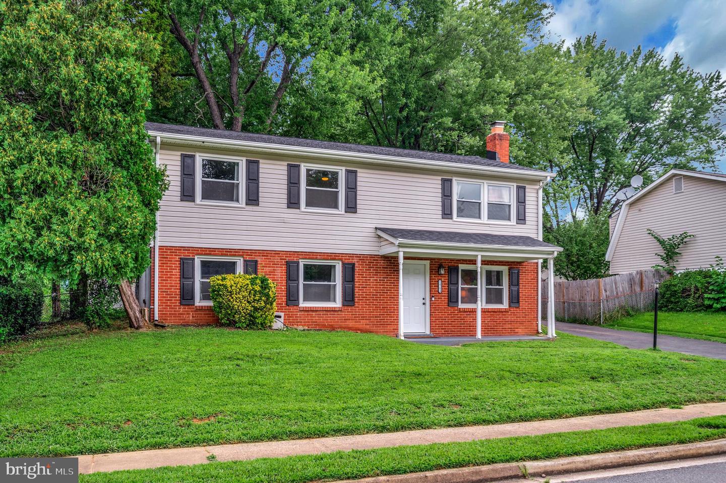 14204 Lindendale Rd