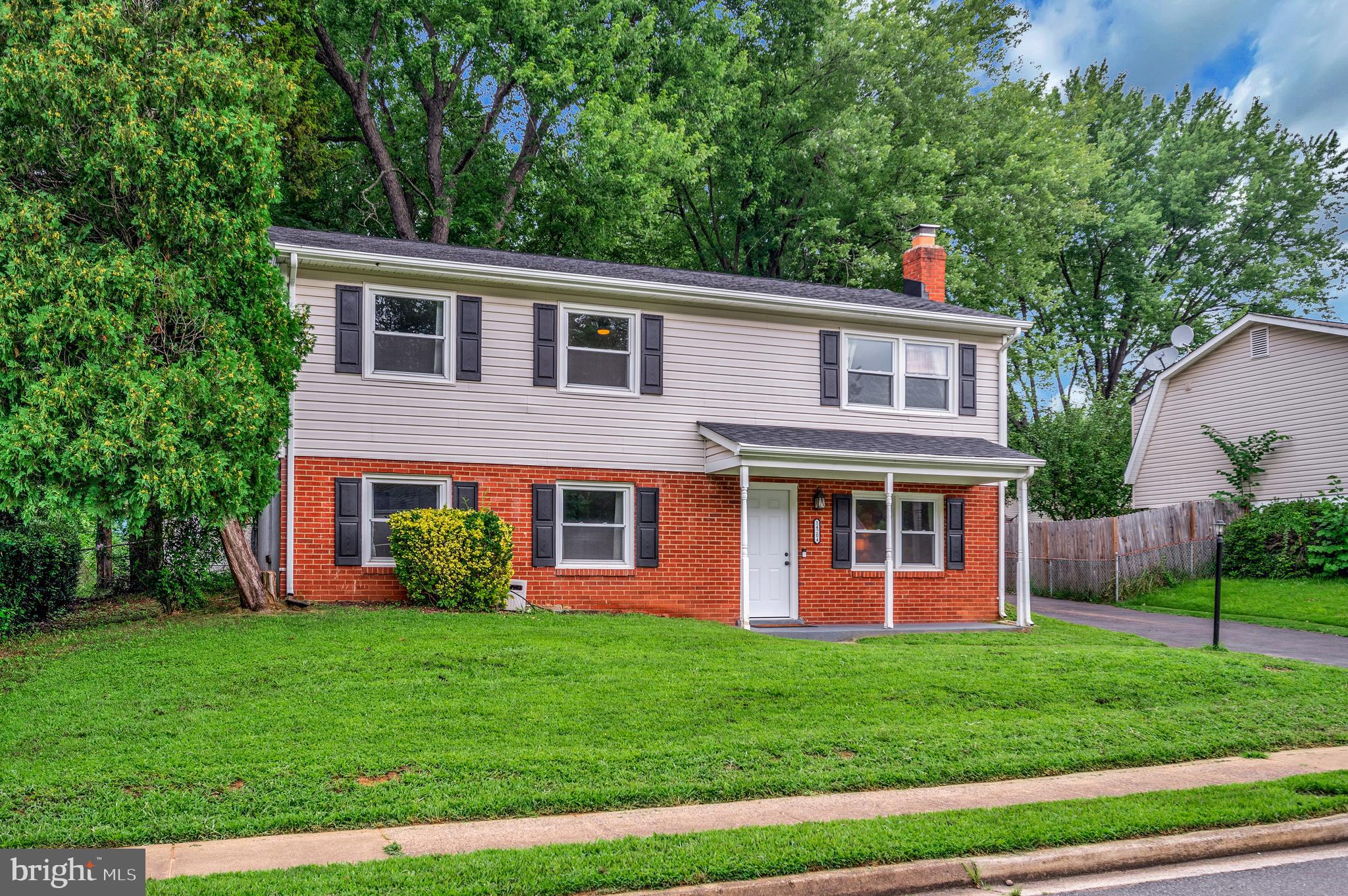 14204 Lindendale Rd
