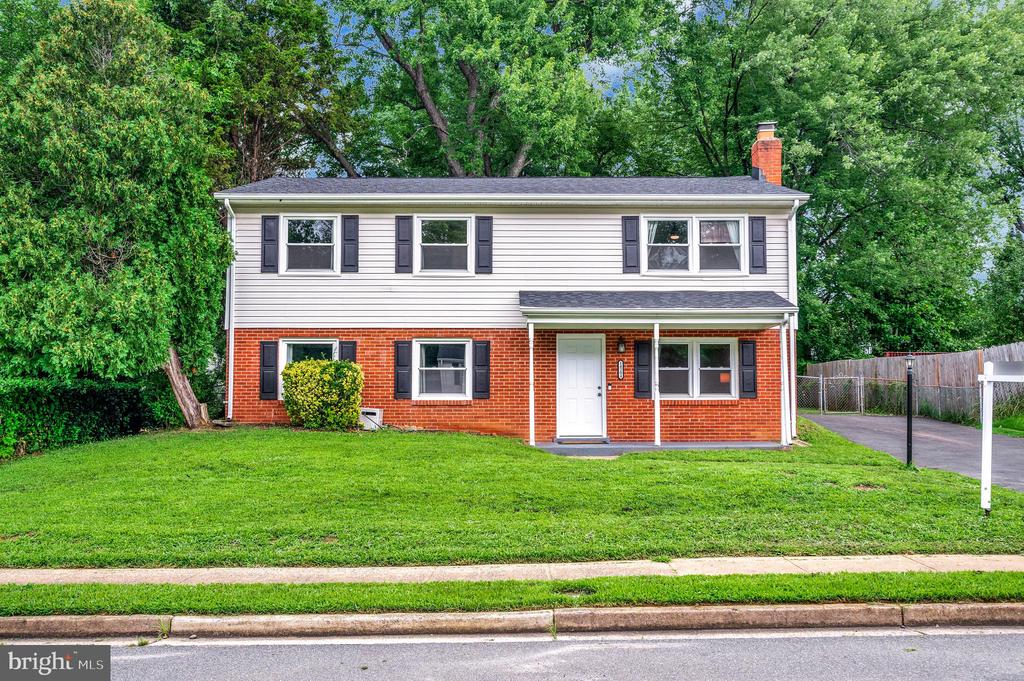 14204 Lindendale Rd