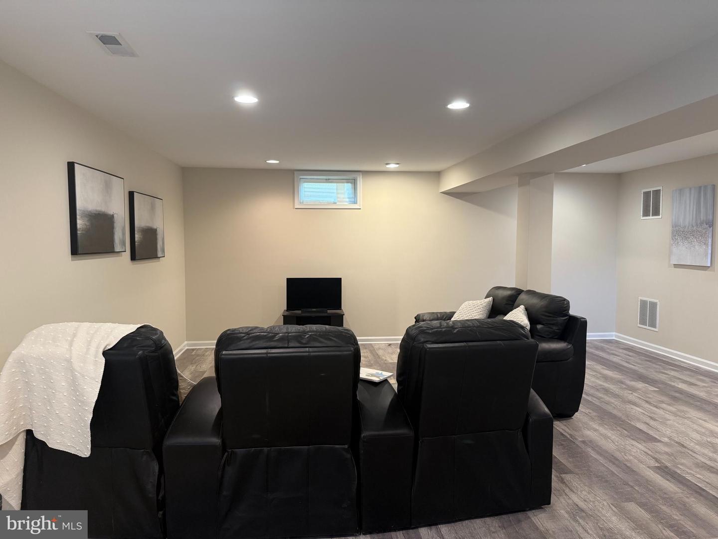 16438 Regatta Ln