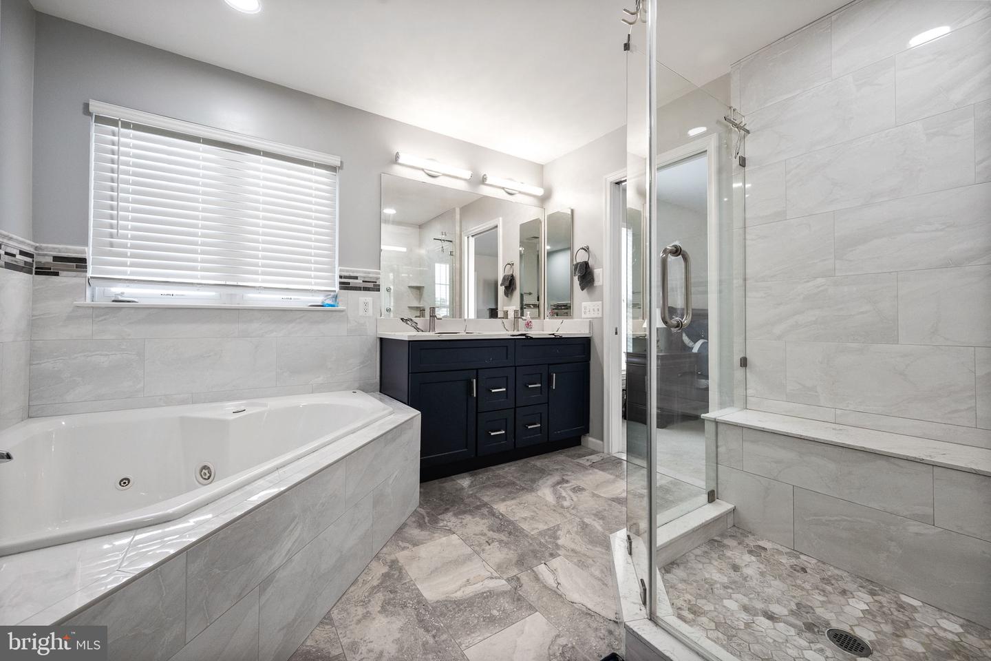16438 Regatta Ln